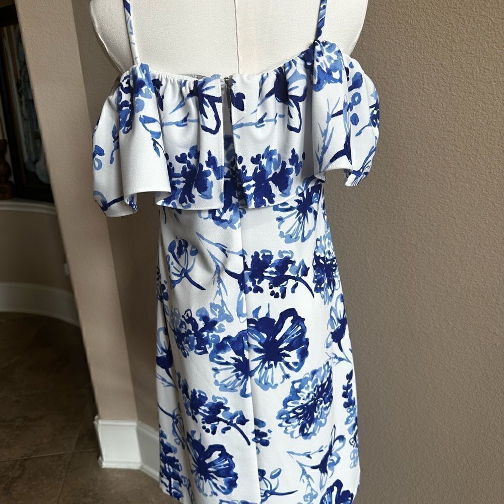 Lauren by Ralph Lauren Size 2 White Dress w/Blue Flowers, off Shoulder Sleeves - Picture 5 of 9